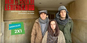 Assira Abate actúa en «Bajo el cielo de Leningrado» en el Foro la Gruta del Centro Cultural Helénico