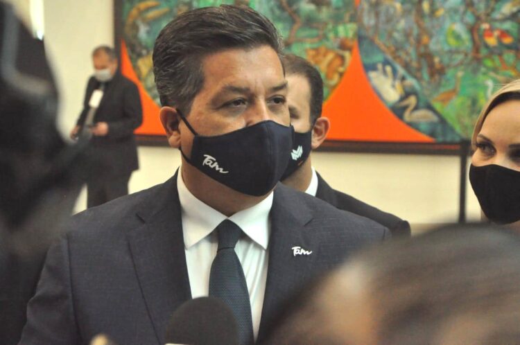 «Nadie tiene la mayoría», advierte Cabeza de Vaca a diputados locales