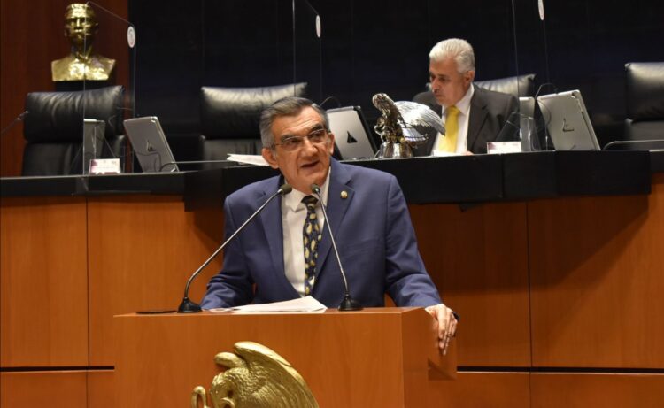 Logra Américo que la Cámara de Diputados y Senadores sean espacios libres de humo de tabaco