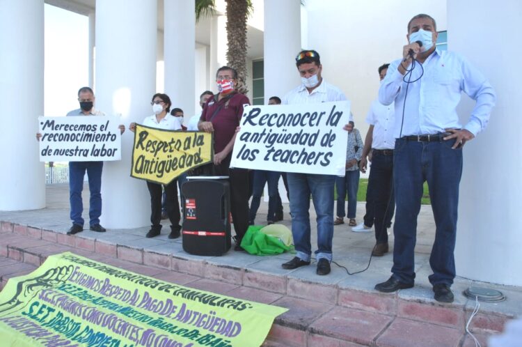 Llevan «Teachers» su protesta al Congreso de Tamaulipas