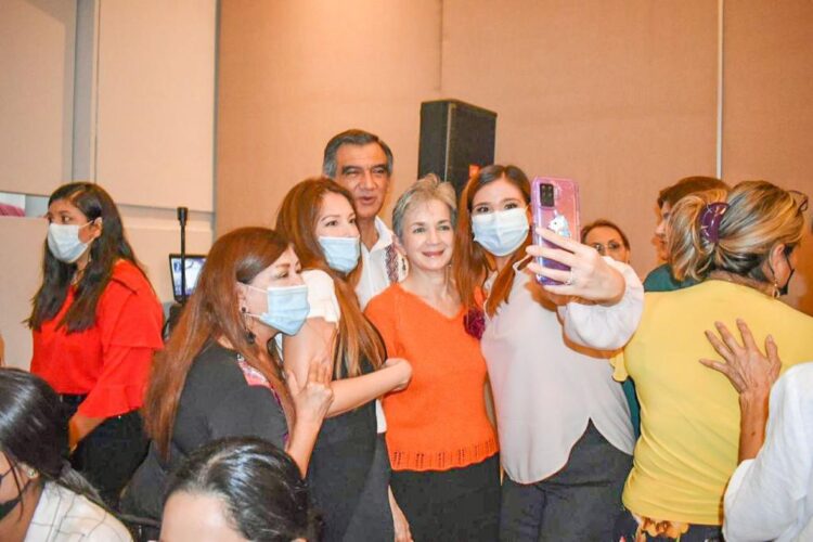 Son mujeres el motor de la transformación: Américo