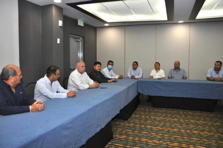 Cierra filas Cesar Verastegui con los medios de comunicación en beneficio de la gente