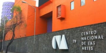 El 22 de noviembre de 1994 el Cenart abrió sus puertas con tres ejes rectores: Formación académica, Difusión de las artes e Investigación artística.