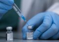 Pfizer ya trabaja en versión de la vacuna contra cepa ómicron