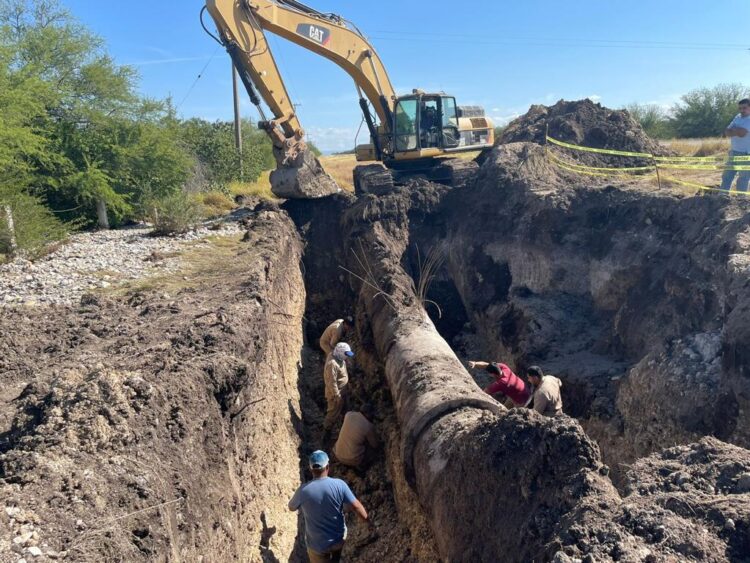 Trabaja Comapa a marcha forzada para restablecer servicio de agua en Victoria