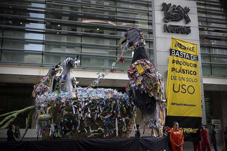 La realidad detrás de los descuentos y el consumo desmedido: Greenpeace México