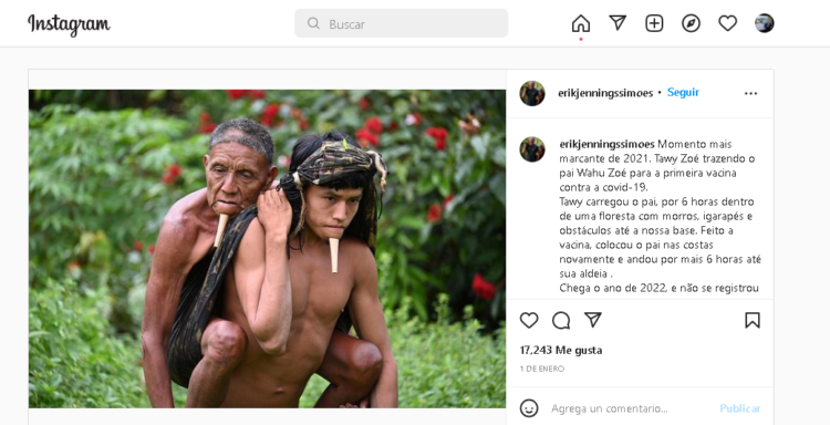 Un hombre carga a su padre por 12 horas para llevarlo a vacunar contra COVID