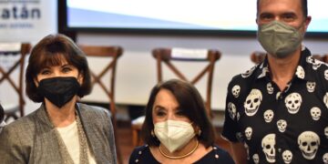César Gándara gana el premio nacional de cuento «Beatriz Espejo»