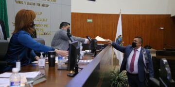 Rechazan vetos de Cabeza de Vaca, MORENA promueve reembolso a quienes pagaron cambio de placas