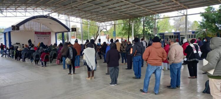 Apoya Municipio en la entrega de tarjetas 65 y Más
