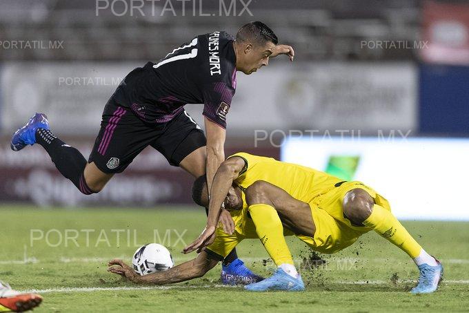 México gana 2-1 a Jamaica en un partido complicado