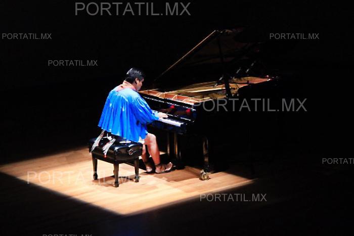 El pianista rarámuri Romeyno Gutiérrez se presentará en el Centro Cultural González Gallo