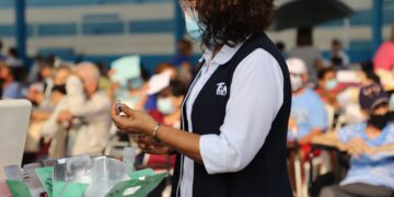 Aplicarán dosis de refuerzo contra COVID-19  al personal de Salud de Tamaulipas