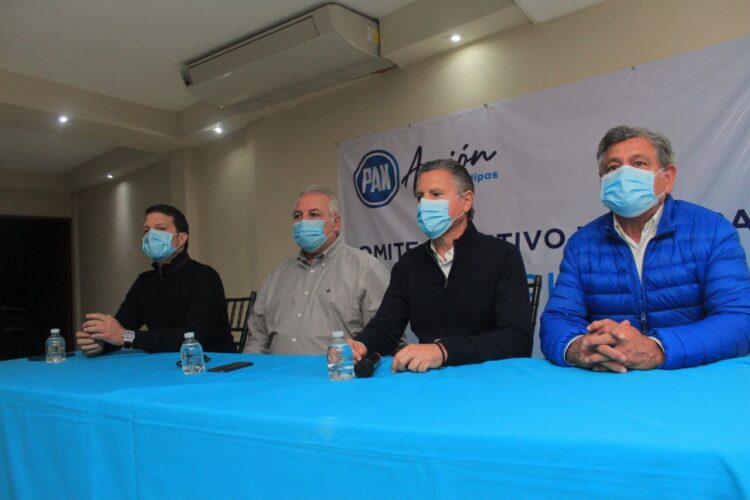 Militantes del PAN en Tampico refrendan su apoyo al César Verástegui, precandidato a Gobernador