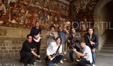 La Murga Xicohtl es una agrupación que nace con el objetivo de difundir los ritmos del carnaval del sur de Tlaxcala, fusionados con diferentes géneros musicales, entre ellos el gypsy, klezmer y balkan.