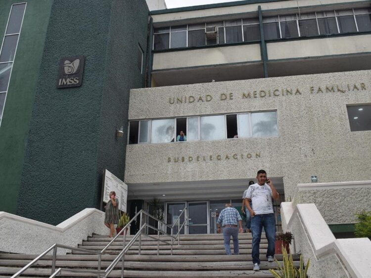 IMSS suspende permisos por coronavirus ante disminución de contagios