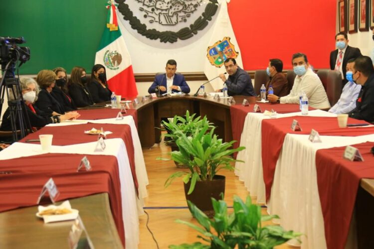 Reconoce Gobierno de Victoria a damas por su entrega en defensa de la Mujer