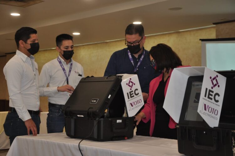 Presentan urnas electrónicas para elección de Tamaulipas