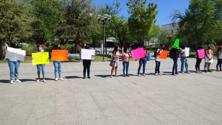Jóvenes exigen regreso de Escuelas de Tiempo Completo