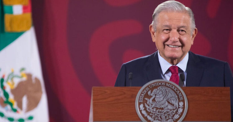Conectividad al aeropuerto Felipe Ángeles está garantizada: AMLO