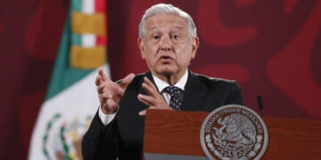 AMLO critica a Parlamento Europeo