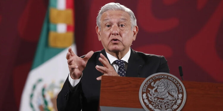 AMLO critica a Parlamento Europeo