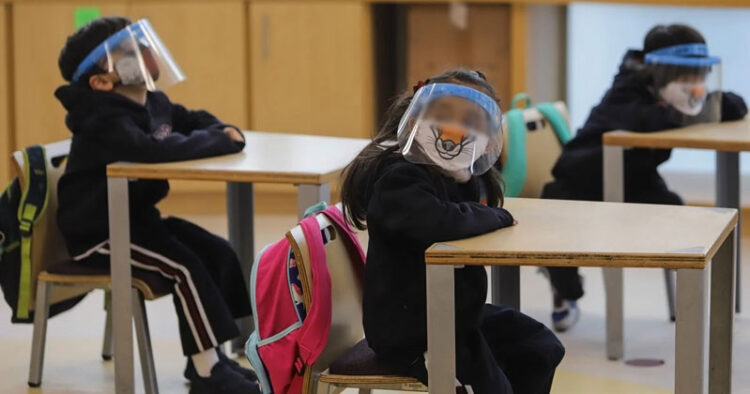 SEP y Salud llaman al regreso total a clases presenciales