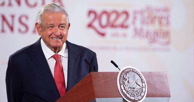 AMLO destaca nueve semanas consecutivas de reducción de la epidemia