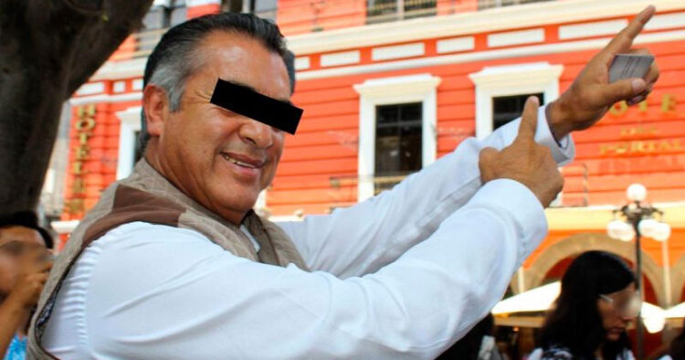 ¿Qué encontraron en las cajas fuertes decomisadas a ‘El Bronco’?
