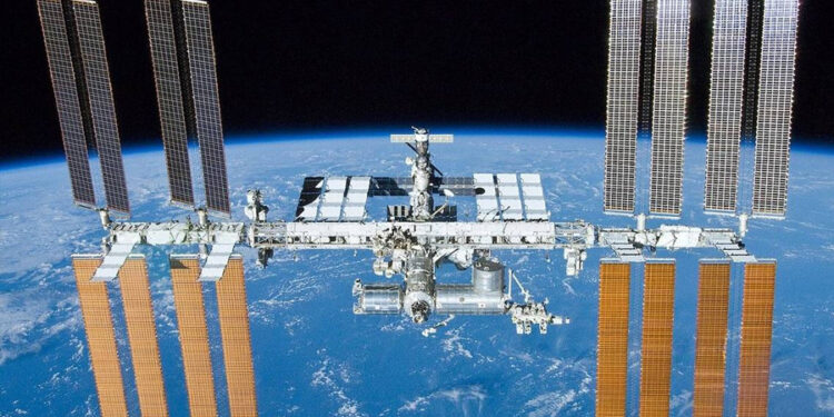Así se ve una puesta del Sol desde la Estación Espacial Internacional