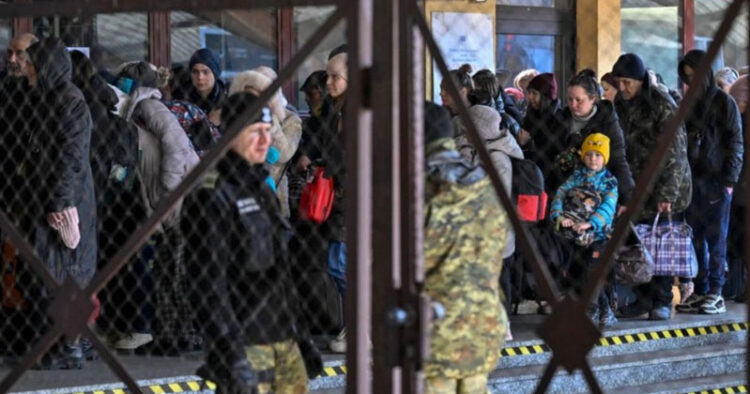 2 millones de niños han dejado Ucrania