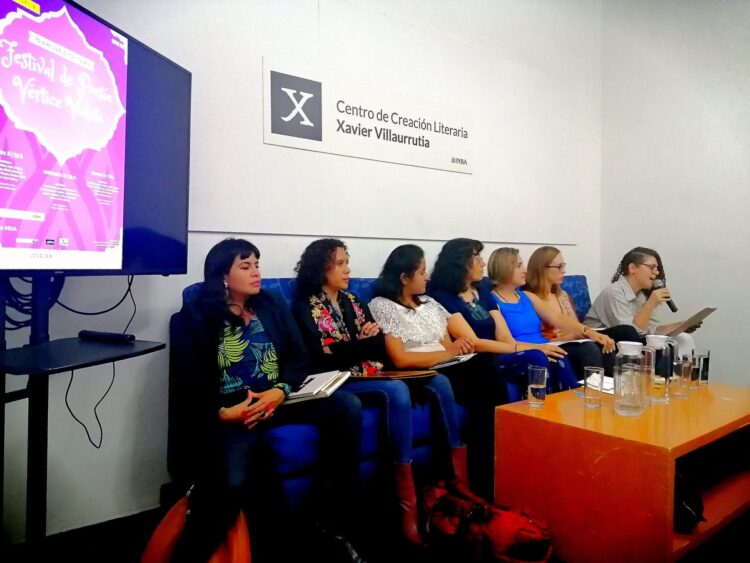 El encuentro se realiza anualmente con el objetivo de ser un sitio de intercambio y reconocimiento para la poesía escrita por mujeres del mundo.