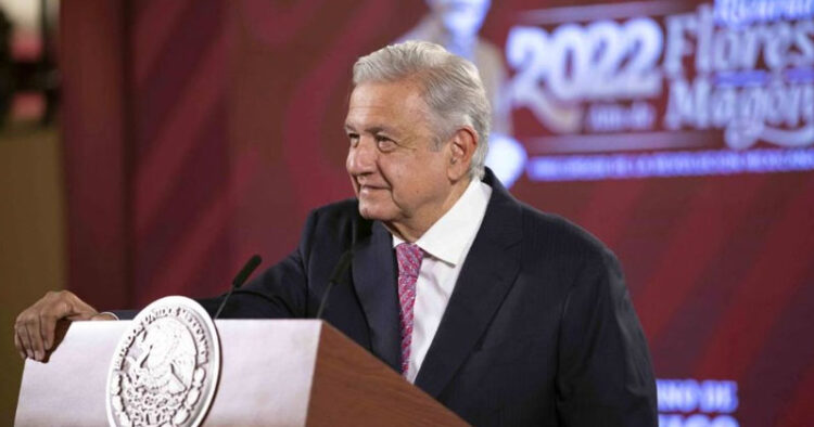 Pide AMLO a trabajadores que se revelen y elijan libremente a sus líderes sindicales