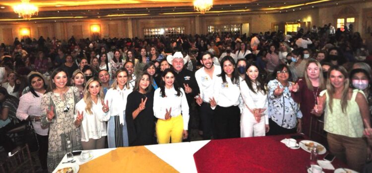 Mujeres darán su voto a César Verástegui