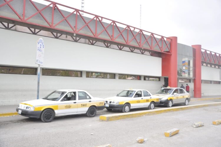 Taxistas de Ciudad Victoria pretenden frenar a Uber y Didi