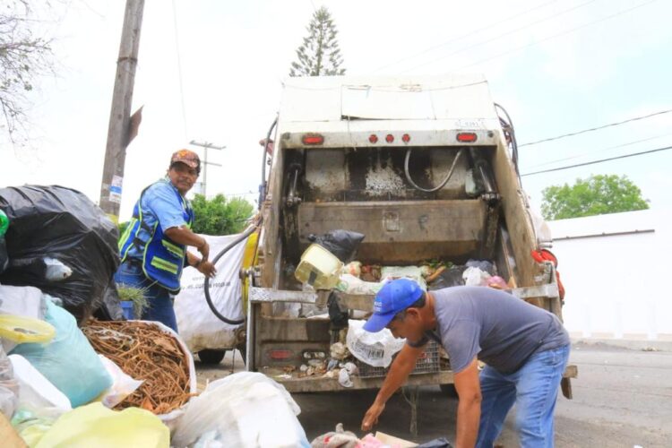 Recolección de basura se restablece gradualmente en Victoria