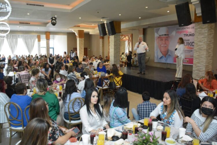 Reciben Mujeres maderenses a Truko