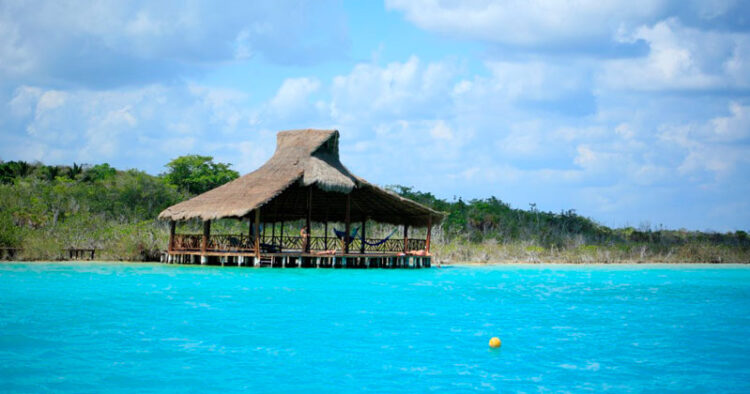 Bacalar, Quintana Roo, la Laguna de los Siete Colores