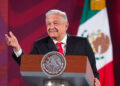Acusa AMLO a empresas y gobiernos extranjeros de unirse contra la reforma eléctrica