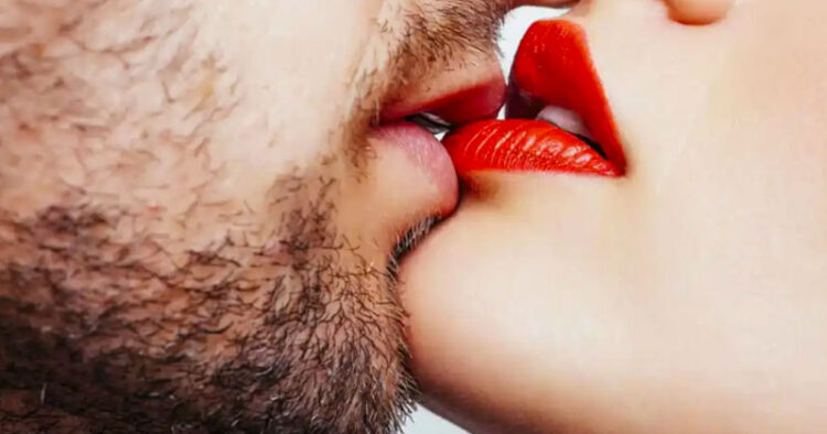 Estas son ocho enfermedades que se contagian con los besos