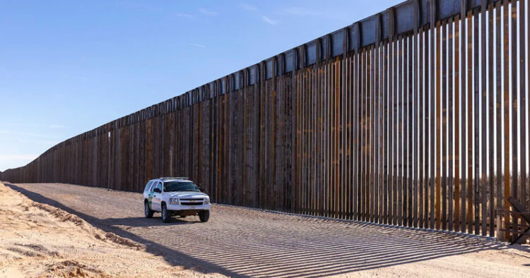 Reforzará EU frontera con México para disminuir grupos de migración
