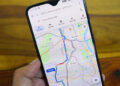 ¿Cómo puedo compartir mi ubicación actual en tiempo real desde Google Maps?