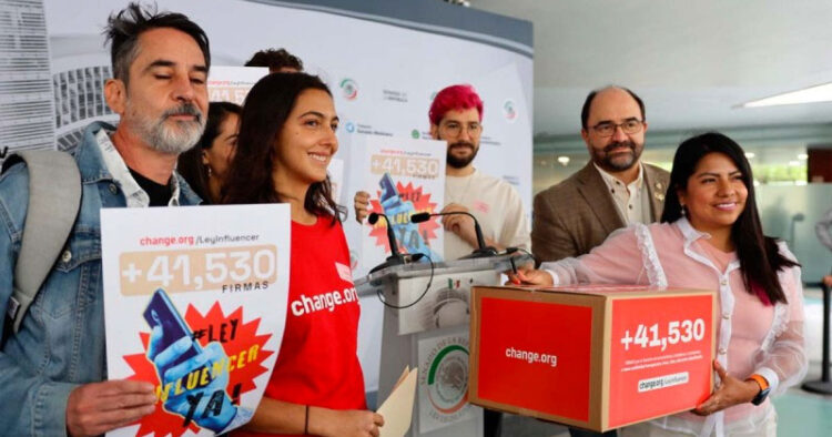 Buscan regular publicidad de youtubers, tiktokers