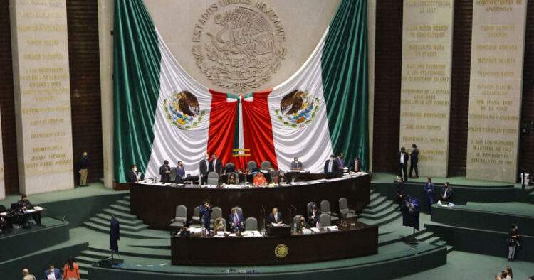 Desechan Reforma Eléctrica de AMLO