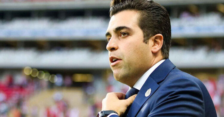 Despiden a Michel Leaño de Chivas