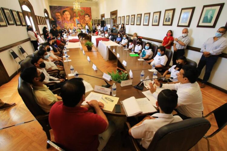 Alumnos de primarias celebran Cabildo Infantil    