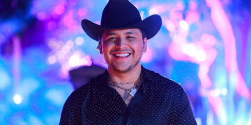 Mhoni Vidente hace oscura predicción sobre Christian Nodal