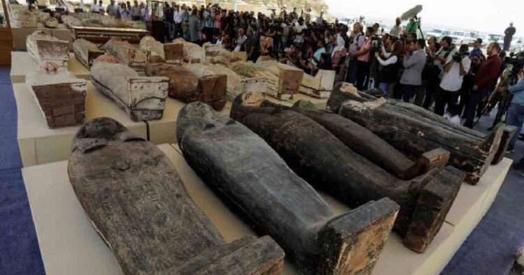 Descubren tesoros de momias del antiguo Egipto
