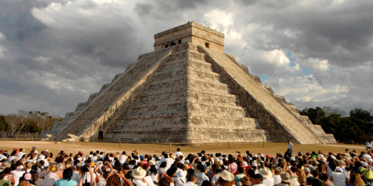 Pierde turismo 1.5 billones de pesos por pandemia