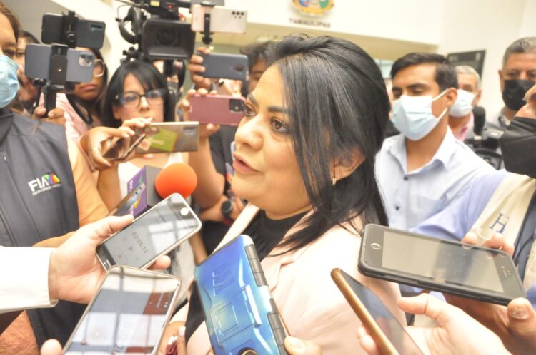 Se muestra tranquila Úrsula Salazar ante acusaciones de fiscal